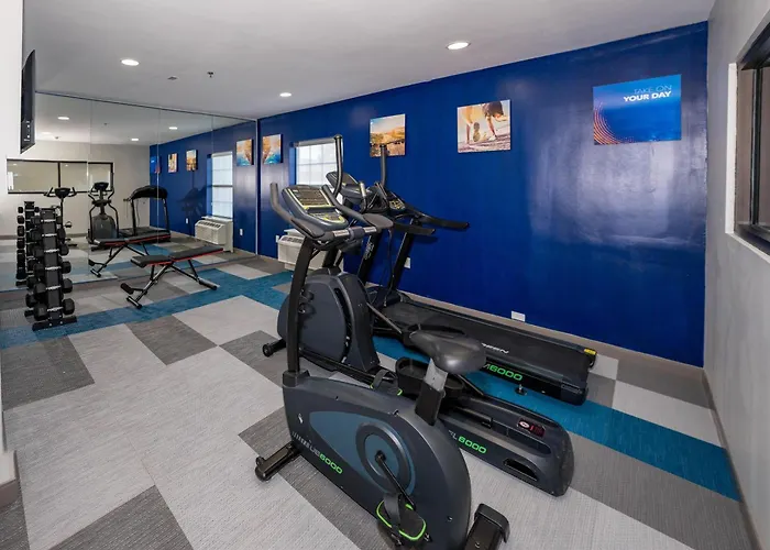 Comfort Inn & Suites River City Decatur