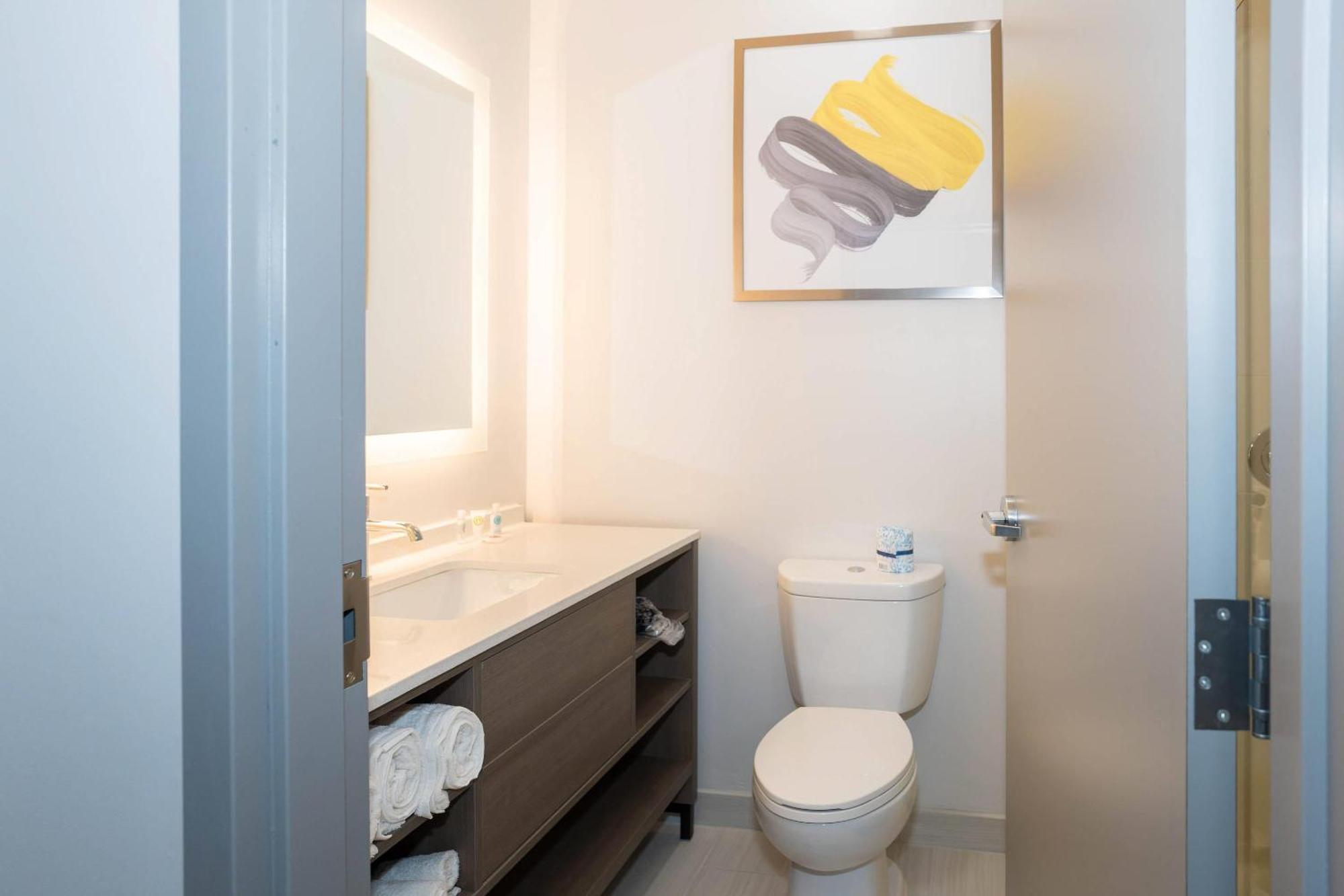 Comfort & River Hotel 2*